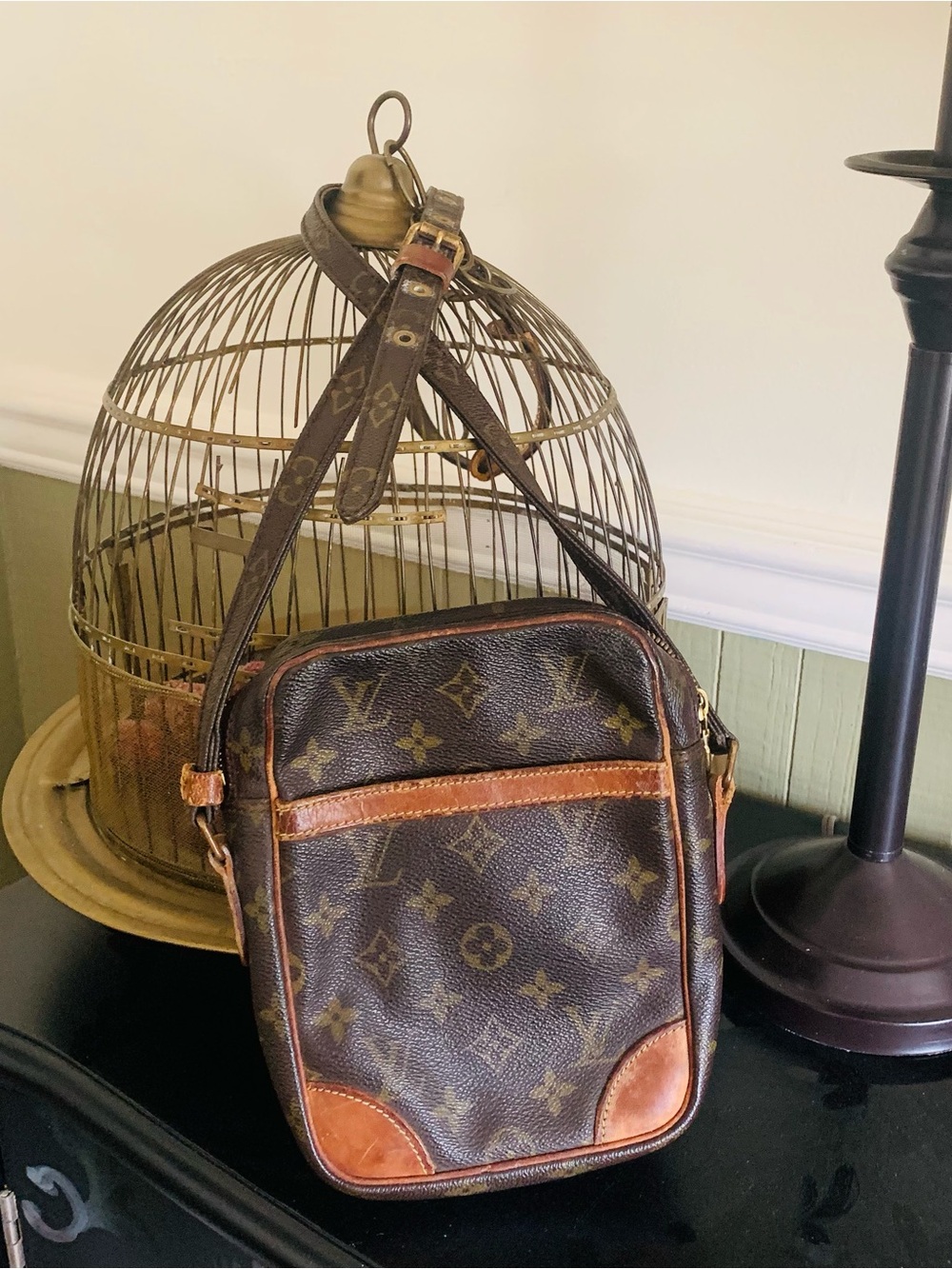 Louis Vuitton Authentic Danube Vintage Shoulder / Cross Body canvas Monogram bag